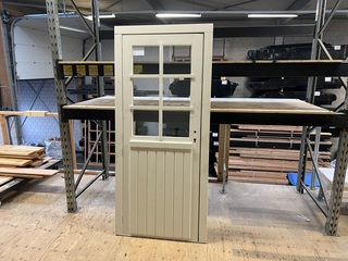 Deurkozijn, wit gespoten, enkel glas Hillhout